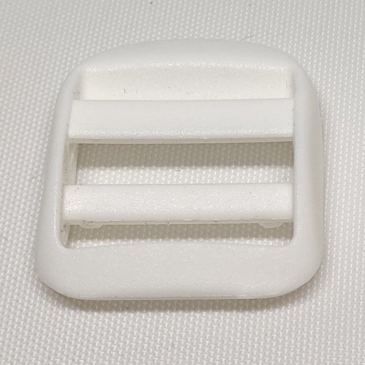 White plastic 25 millimetre ladderlock buckle